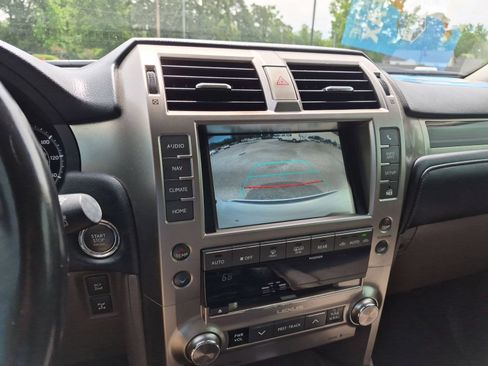 Used 2020 Lexus GX 460 Premium w/ Premium Package AWD/4WD image 15