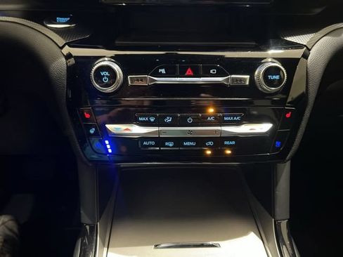 Used 2022 Ford Explorer ST w/ Equipment Group 401A AWD/4WD image 17