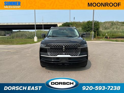 Used 2026 Lincoln Navigator L Reserve AWD/4WD image 2