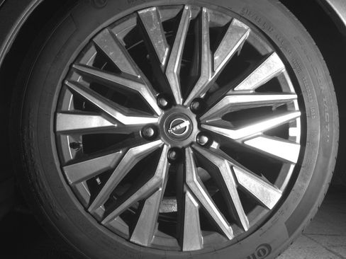 Used 2025 Nissan Altima 2.5 SV image 14