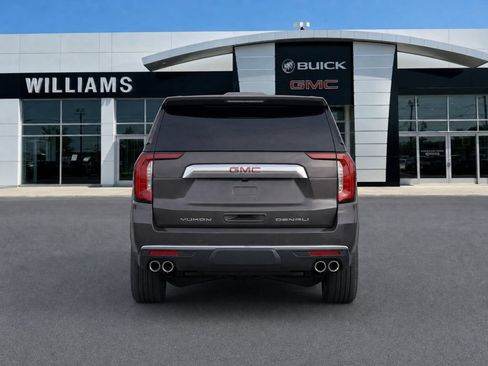 Used 2021 GMC Yukon XL Denali w/ Denali Premium Package AWD/4WD image 6