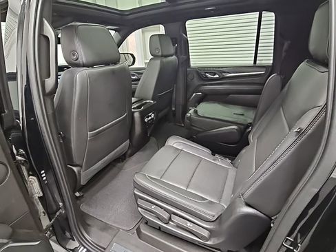 Used 2021 GMC Yukon XL Denali w/ Denali Premium Package image 35