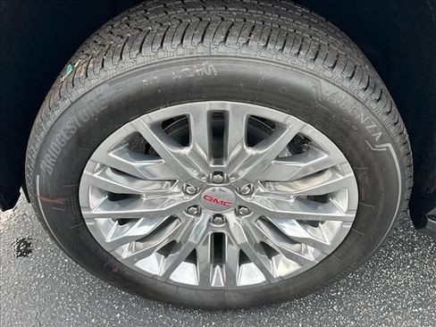 New 2026 GMC Yukon Denali w/ Advanced Technology Package AWD/4WD image 18
