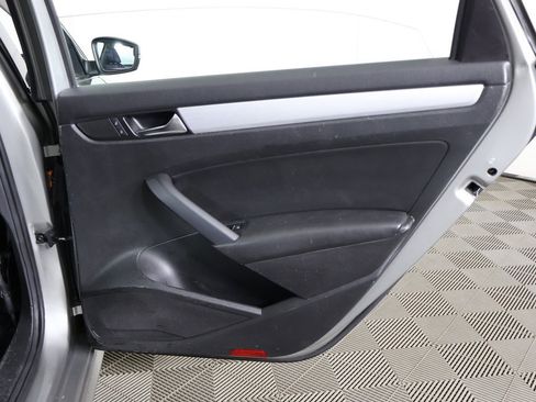 Used 2013 Volkswagen Passat 2.5 SE image 22