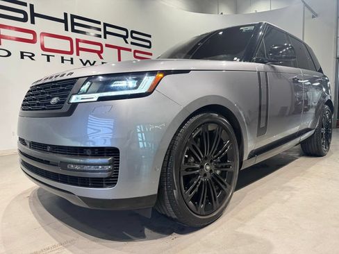 Used 2023 Land Rover Range Rover SE AWD/4WD image 2