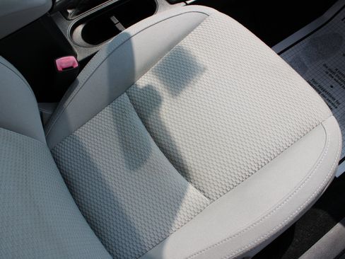 Used 2015 Subaru Forester 2.5i w/ Alloy Wheel Package image 14