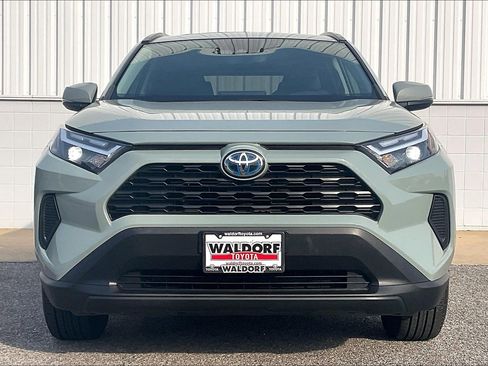 Used 2023 Toyota RAV4 XLE w/ Convenience Package image 3