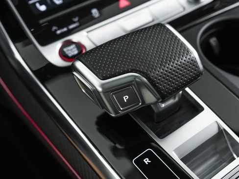 Used 2024 Audi RS Q8 image 29