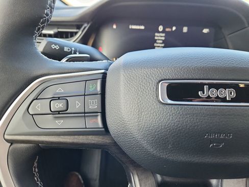 New 2026 Jeep Grand Cherokee Altitude AWD/4WD image 11