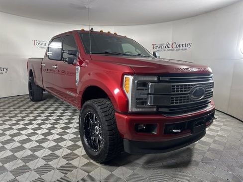 Used 2019 Ford F250 Platinum w/ Platinum Ultimate Package image 3