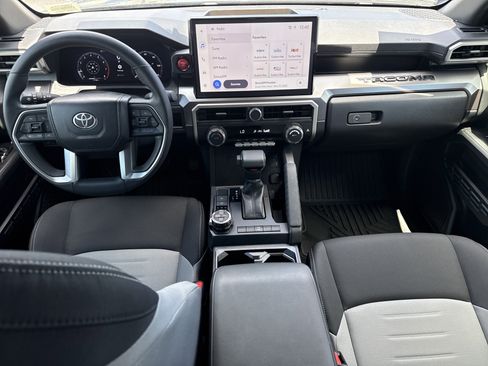 Used 2025 Toyota Tacoma TRD Off-Road AWD/4WD image 28