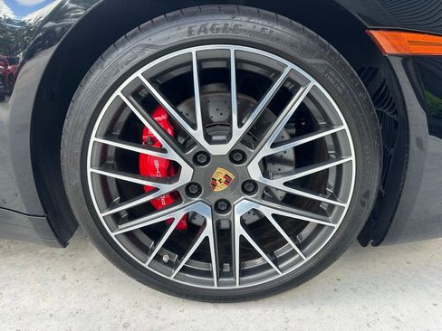 Certified 2022 Porsche 911 Carrera S RWD image 17