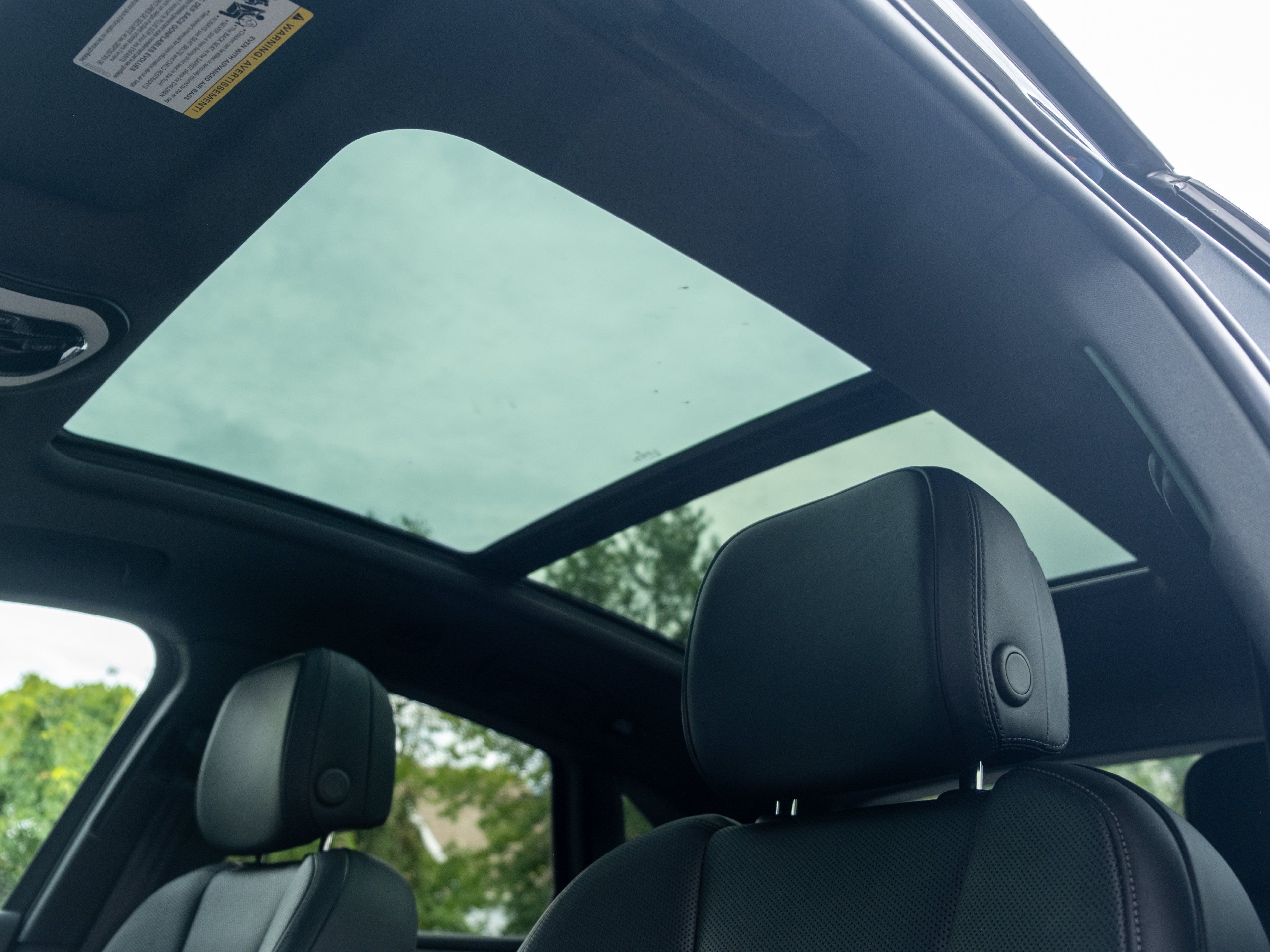 Used 2023 Porsche Macan AWD/4WD image 35