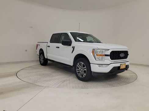 Certified 2022 Ford F150 XL w/ STX Appearance Package AWD/4WD image 5