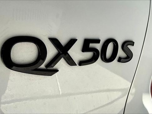 Used 2024 INFINITI QX50 Sport image 41