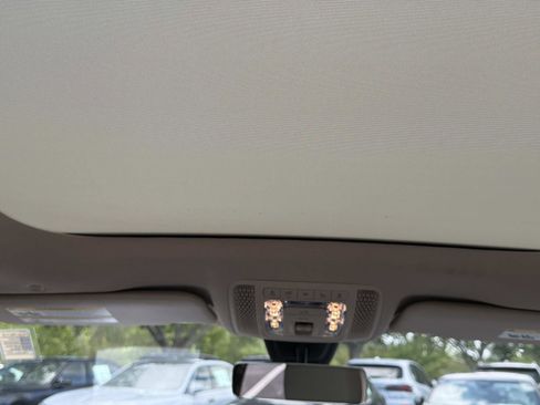 Used 2023 Mercedes-Benz GLB 250 image 15
