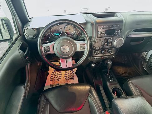 Used 2018 Jeep Wrangler Unlimited Sport AWD/4WD image 28