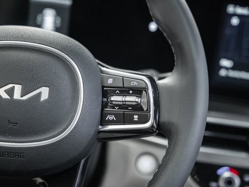 Used 2025 Kia Sorento S w/ Panoramic Sunroof Package image 31