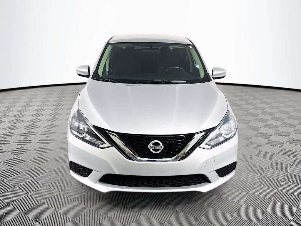 Used 2016 Nissan Sentra SV FWD image 2