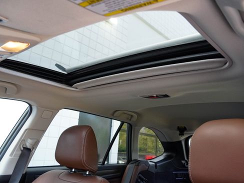 Used 2018 Subaru Outback 2.5i Touring image 14