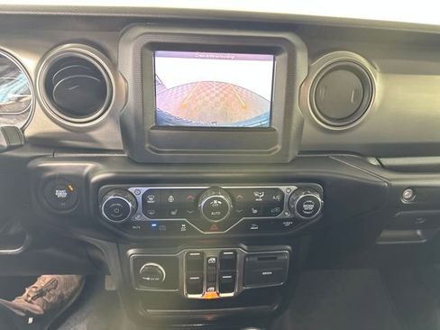 Used 2023 Jeep Wrangler Unlimited w/ Cold Weather Group AWD/4WD image 22