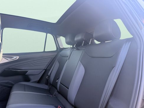 Used 2023 Volkswagen ID.4 Pro S image 17