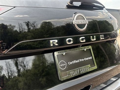 Certified 2022 Nissan Rogue SV image 26
