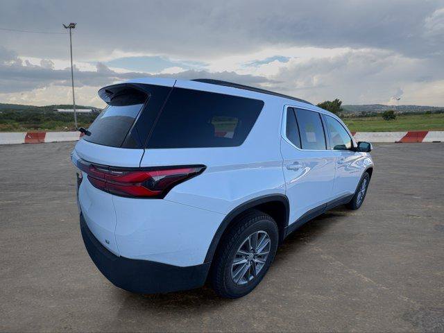 Used 2023 Chevrolet Traverse LT AWD/4WD image 2