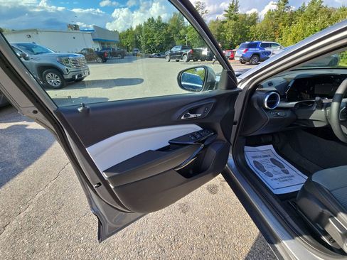 New 2025 Chevrolet Trax LT w/ Driver Confidence Package image 59