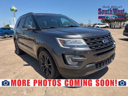 Used 2017 Ford Explorer XLT w/ Equipment Group 202A FWD image 1