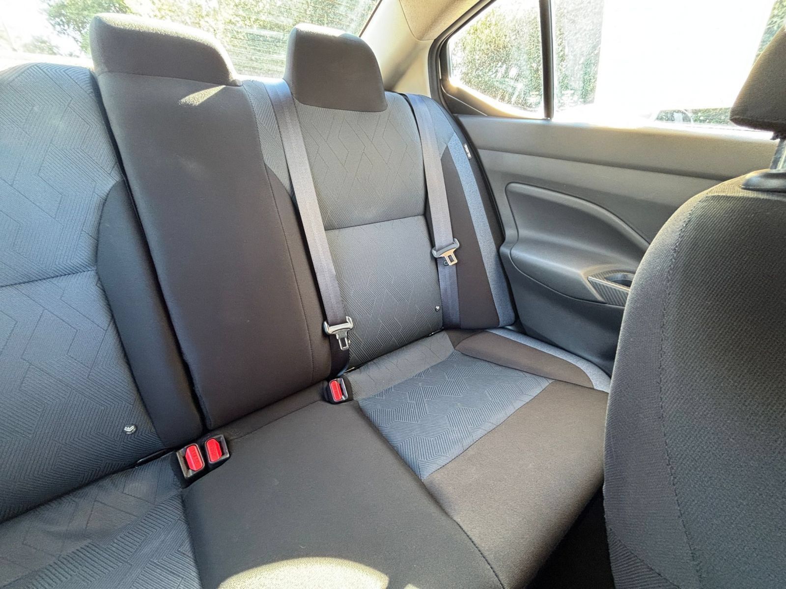 Used 2025 Nissan Versa SV FWD image 34