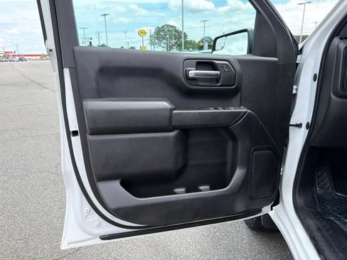 Used 2020 Chevrolet Silverado 1500 Custom Trail Boss w/ Custom Convenience Package AWD/4WD image 13