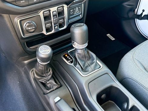 New 2026 Jeep Gladiator Sport image 17