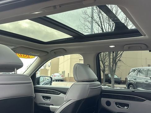 Used 2024 Honda Pilot Elite image 33