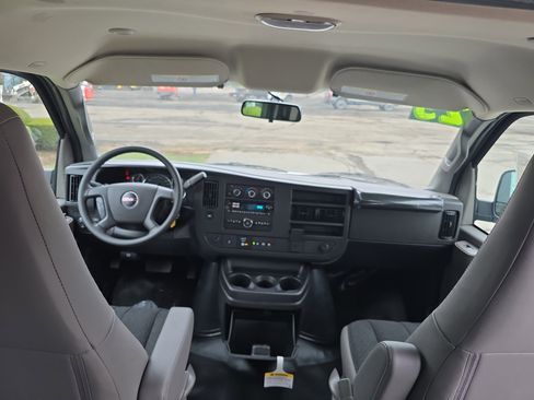 New 2025 GMC Savana 3500 Extended w/ Driver Convenience Package RWD image 17
