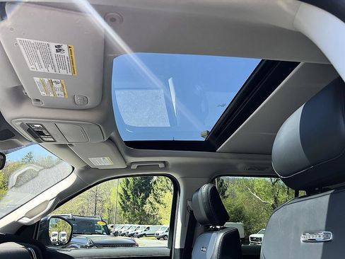Used 2025 Ford Expedition Max Platinum AWD/4WD image 20