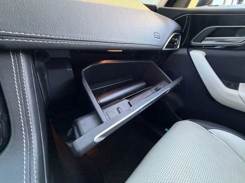 Used 2019 Jaguar F-PACE R-Sport image 22