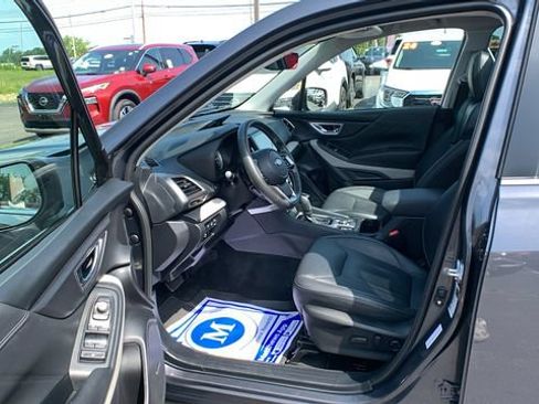 Used 2023 Subaru Forester Limited AWD/4WD image 9