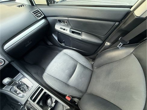 Used 2015 Subaru Crosstrek 2.0i Limited AWD/4WD image 9