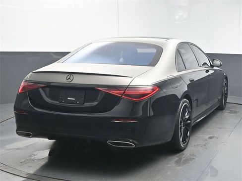 Used 2023 Mercedes-Benz S 500 S 500 image 7
