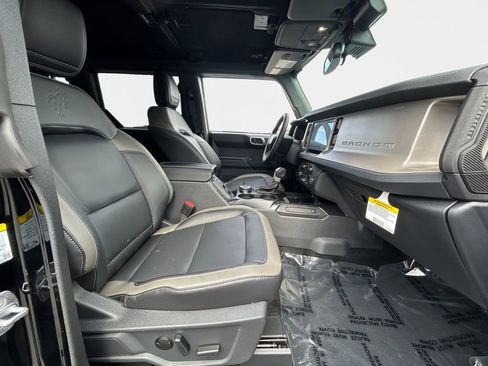 New 2025 Ford Bronco Outer Banks image 40