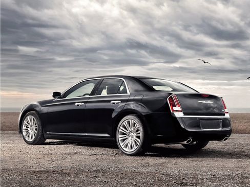 Used 2014 Chrysler 300 S AWD/4WD image 1