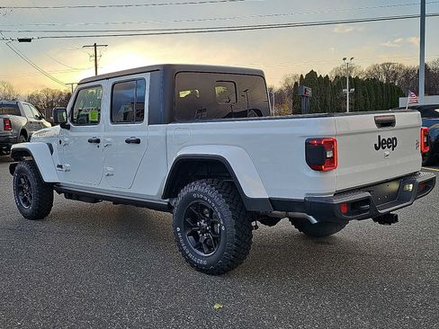 New 2026 Jeep Gladiator Sport image 3