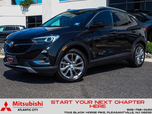 Used 2020 Buick Encore GX Essence w/ Experience Buick Package FWD image 1