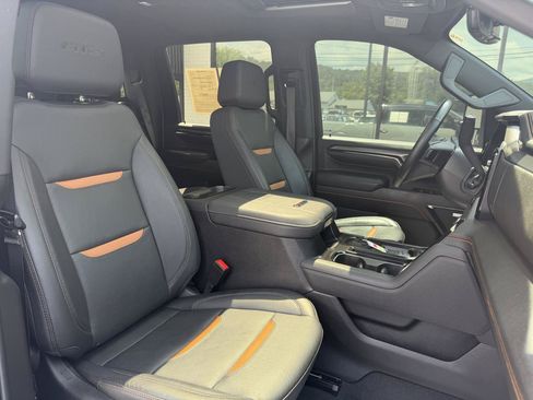 Used 2024 GMC Sierra 2500 AT4 w/ AT4 Premium Plus Package AWD/4WD image 23