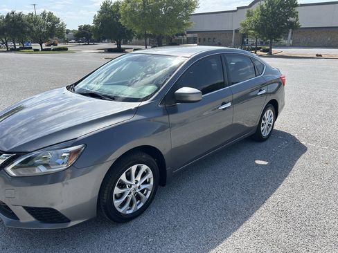 Used 2019 Nissan Sentra S w/ Appearance Package FWD image 3