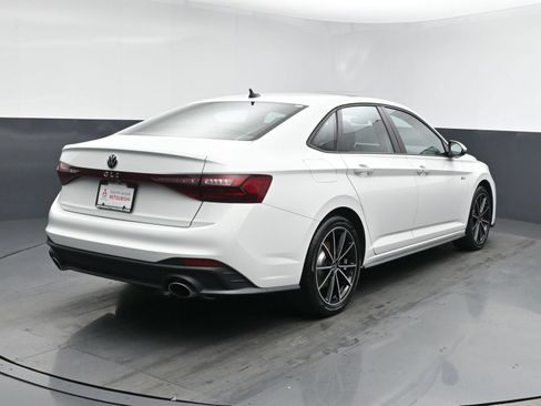 Used 2025 Volkswagen Jetta GLI Autobahn FWD image 19