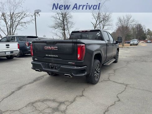 Used 2022 GMC Sierra 1500 AT4 image 3