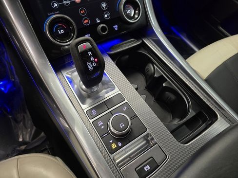 Used 2020 Land Rover Range Rover Sport HST image 28