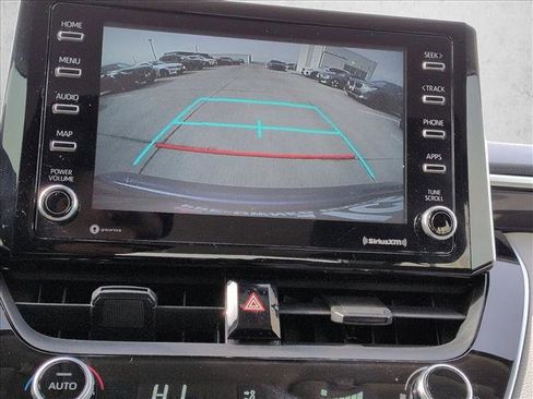 Used 2021 Toyota Corolla LE image 13